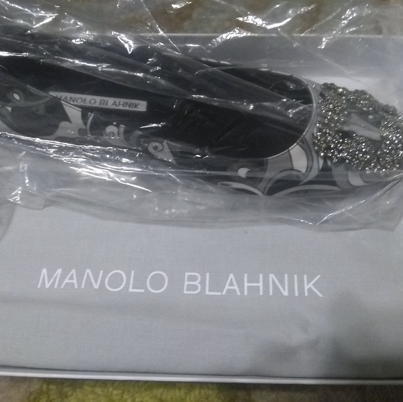 Shoes - Picture 3 of 5